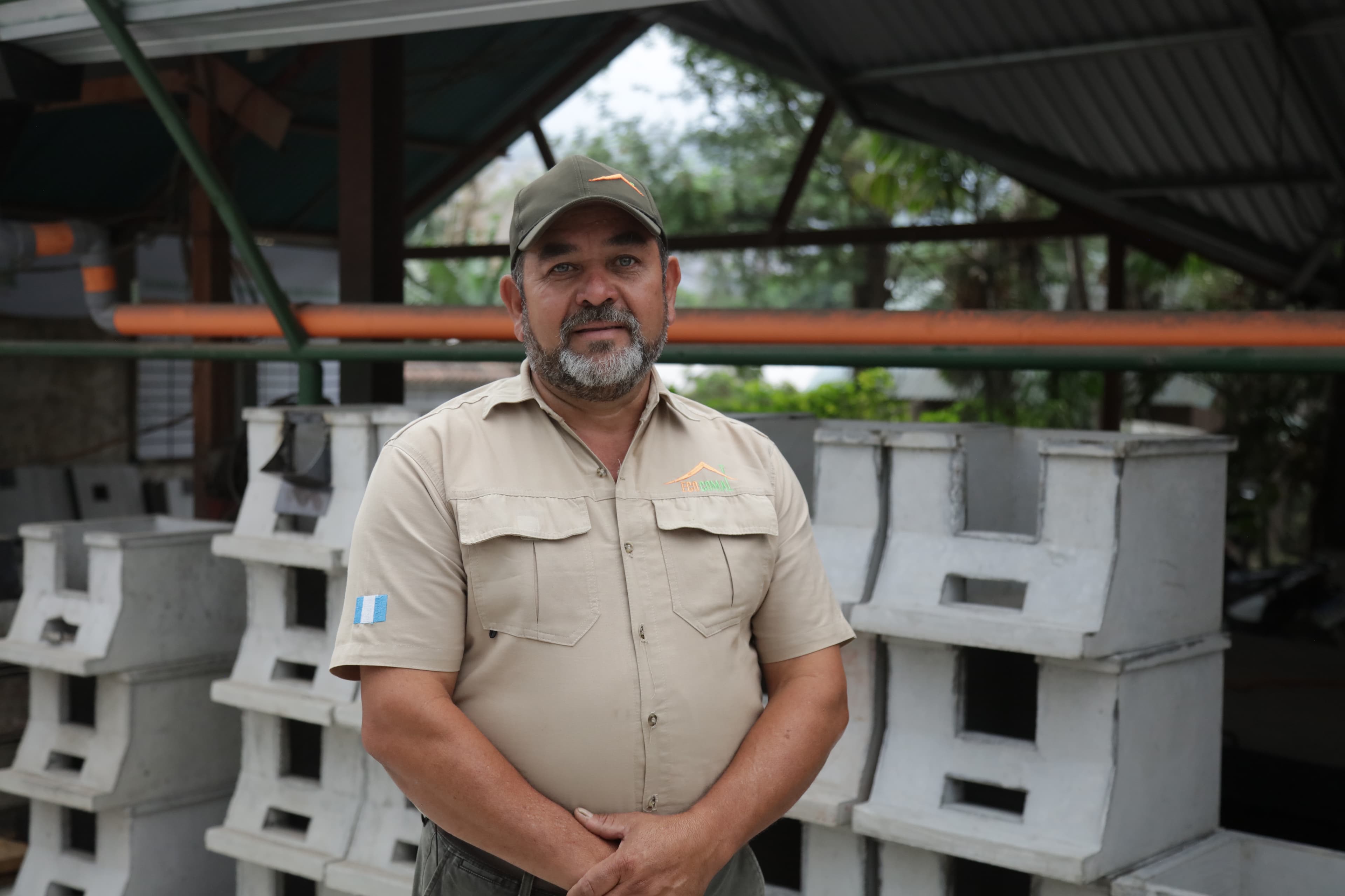 Instalación de estufa Ecocomal en vivienda